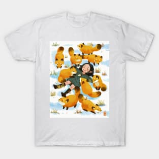 Snuggles with foxes T-Shirt